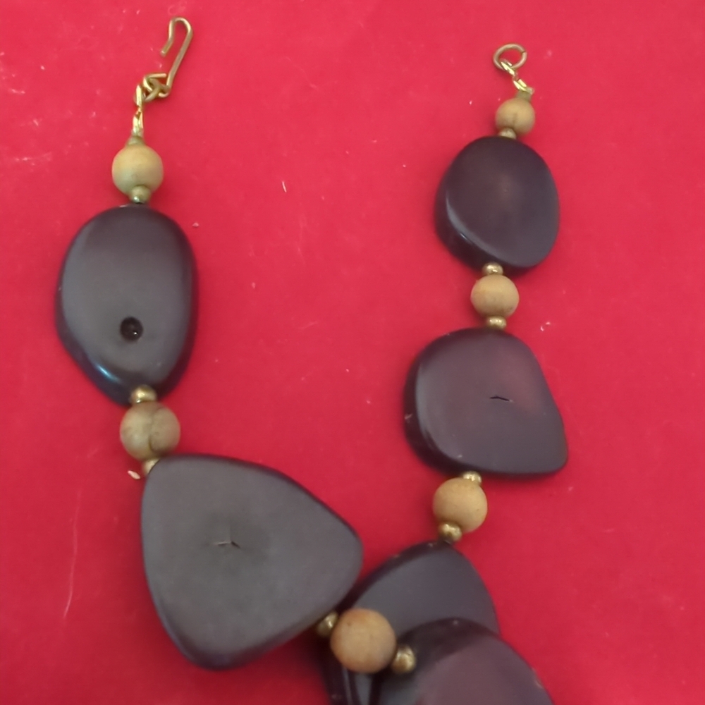 Hand-carved Wooden Elephant Necklace With Tague Nut Beans